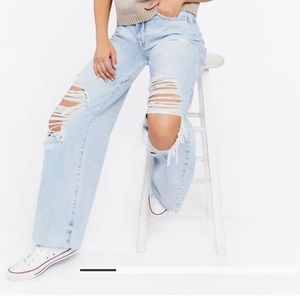 Forever 21 Wide leg and Loose fit jeans. Light blue denim Size 25